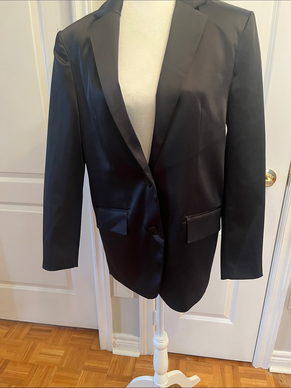 Zara Black Satin-Look woman Tuxedo Blazer(oversized)